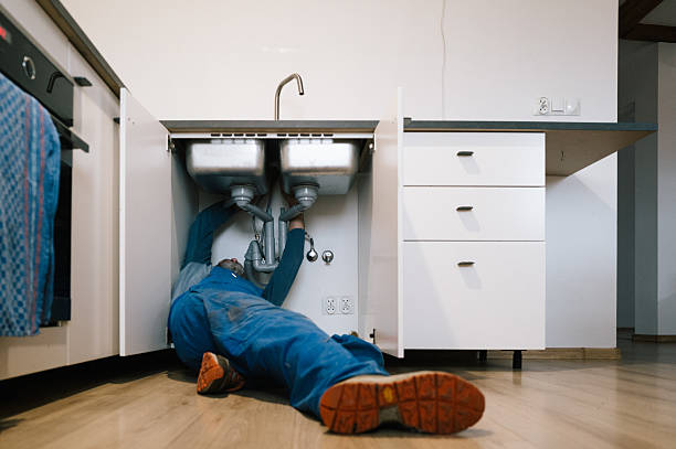 Professional Plumbing technician working in Mansfield, AR